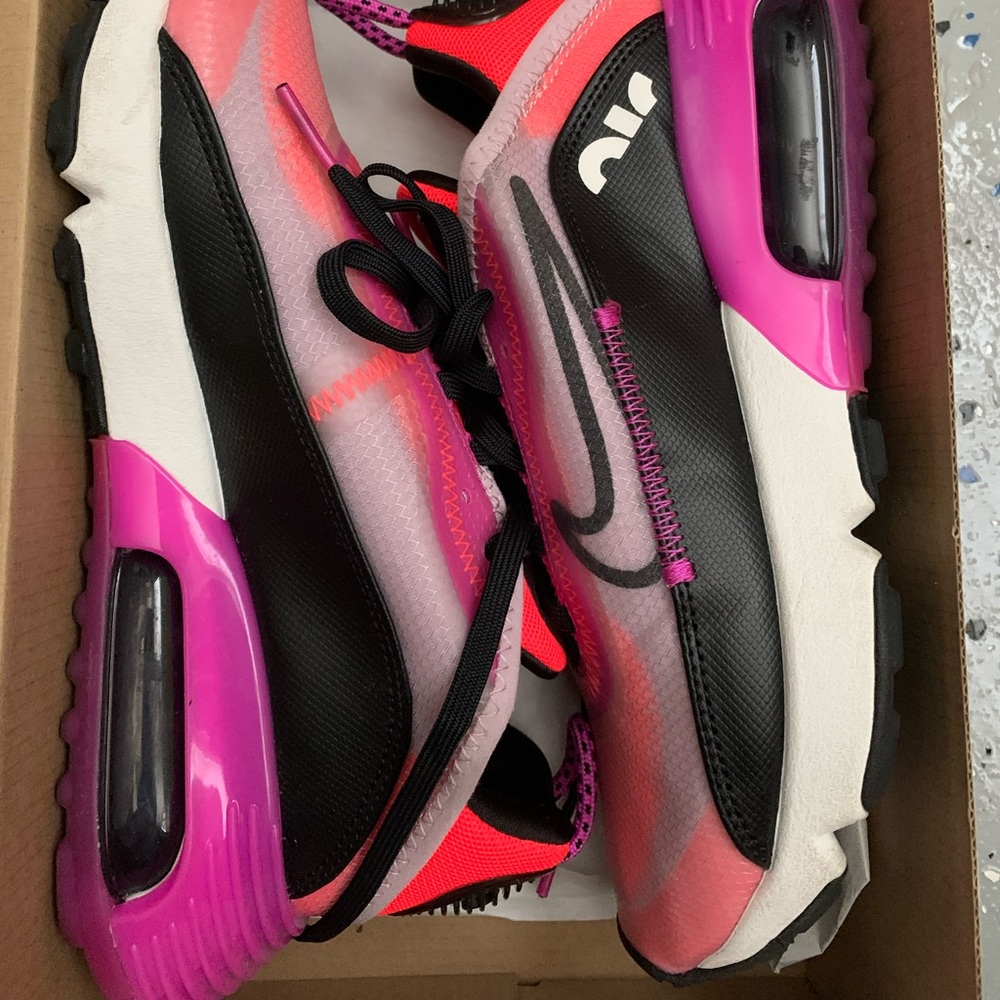 Nike size 6 women